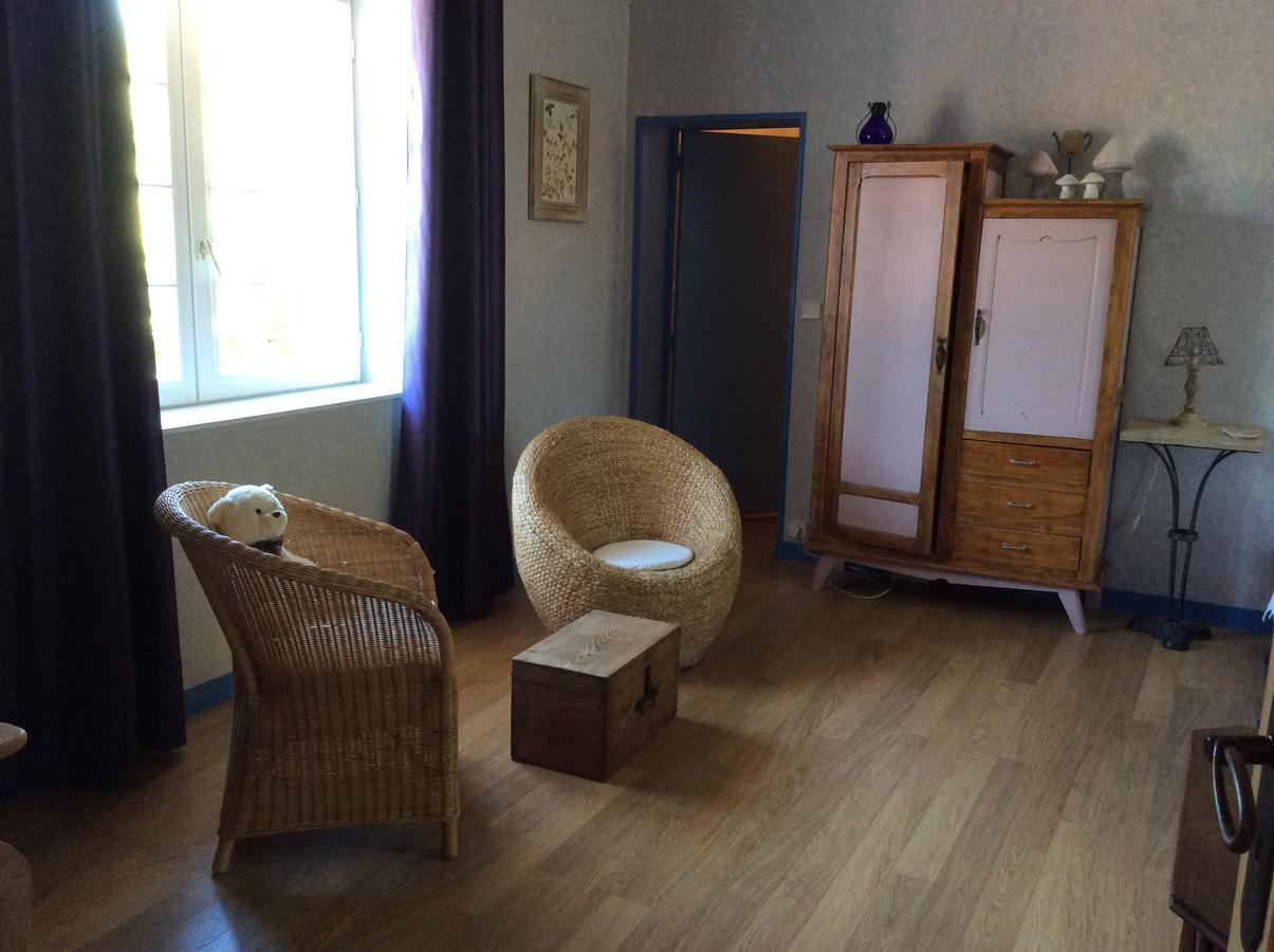 Bed and Breakfast Le Relais Du Grand Logis Civrieux Экстерьер фото