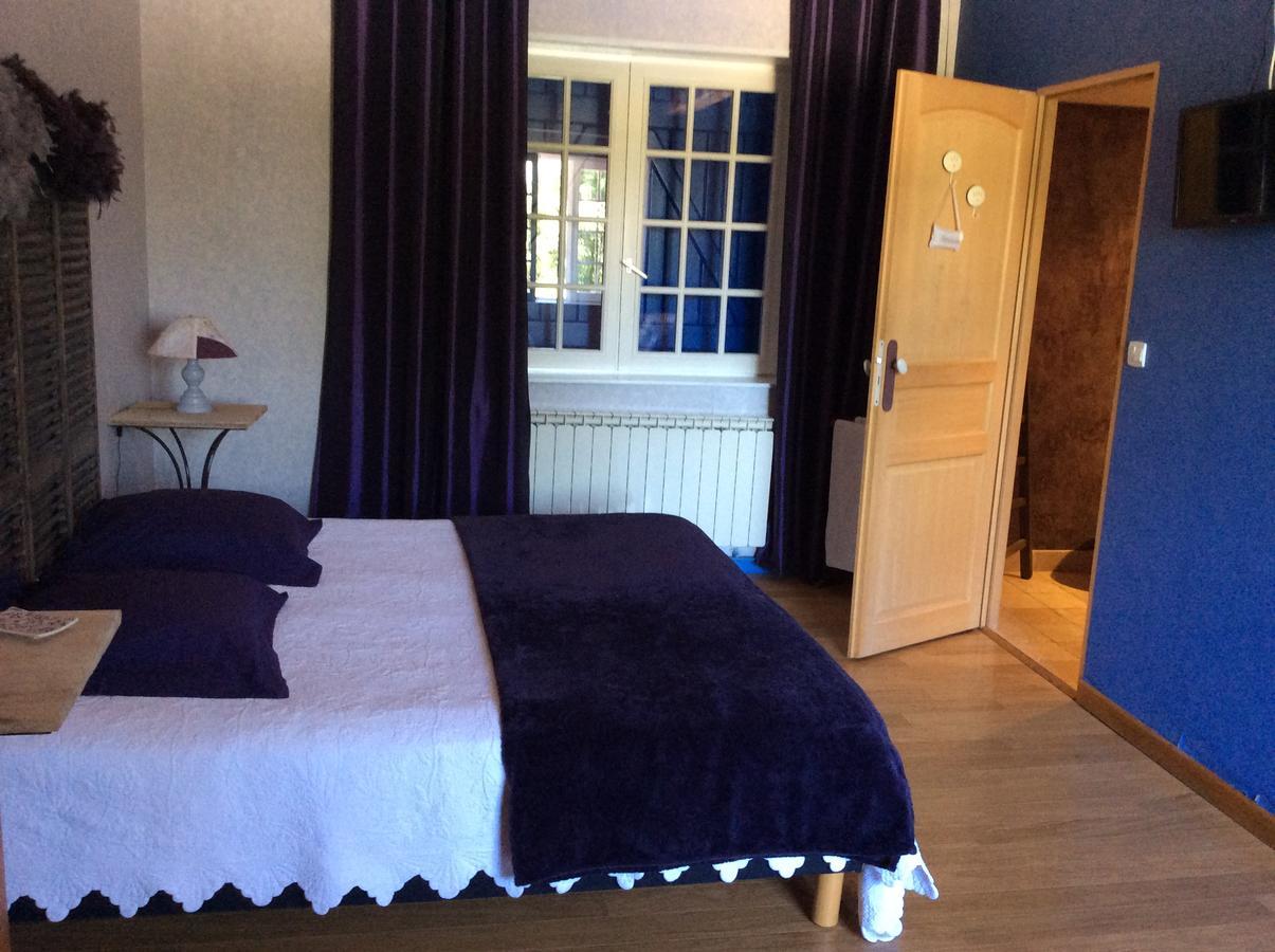 Bed and Breakfast Le Relais Du Grand Logis Civrieux Экстерьер фото