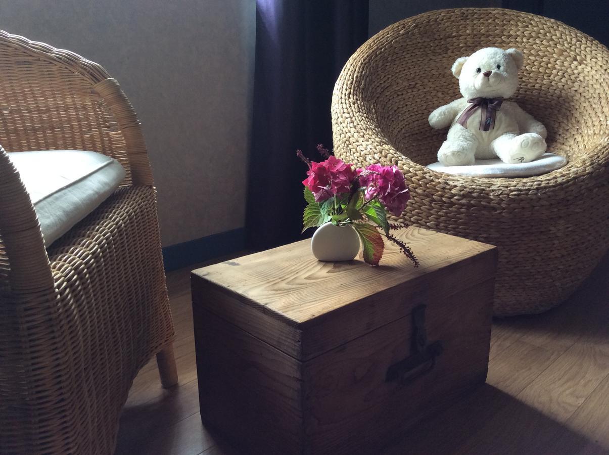 Bed and Breakfast Le Relais Du Grand Logis Civrieux Экстерьер фото