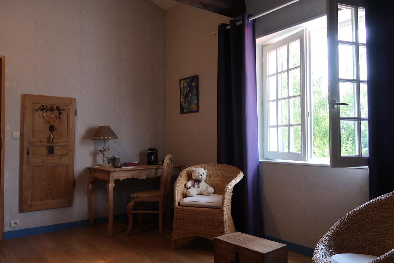 Bed and Breakfast Le Relais Du Grand Logis Civrieux Экстерьер фото