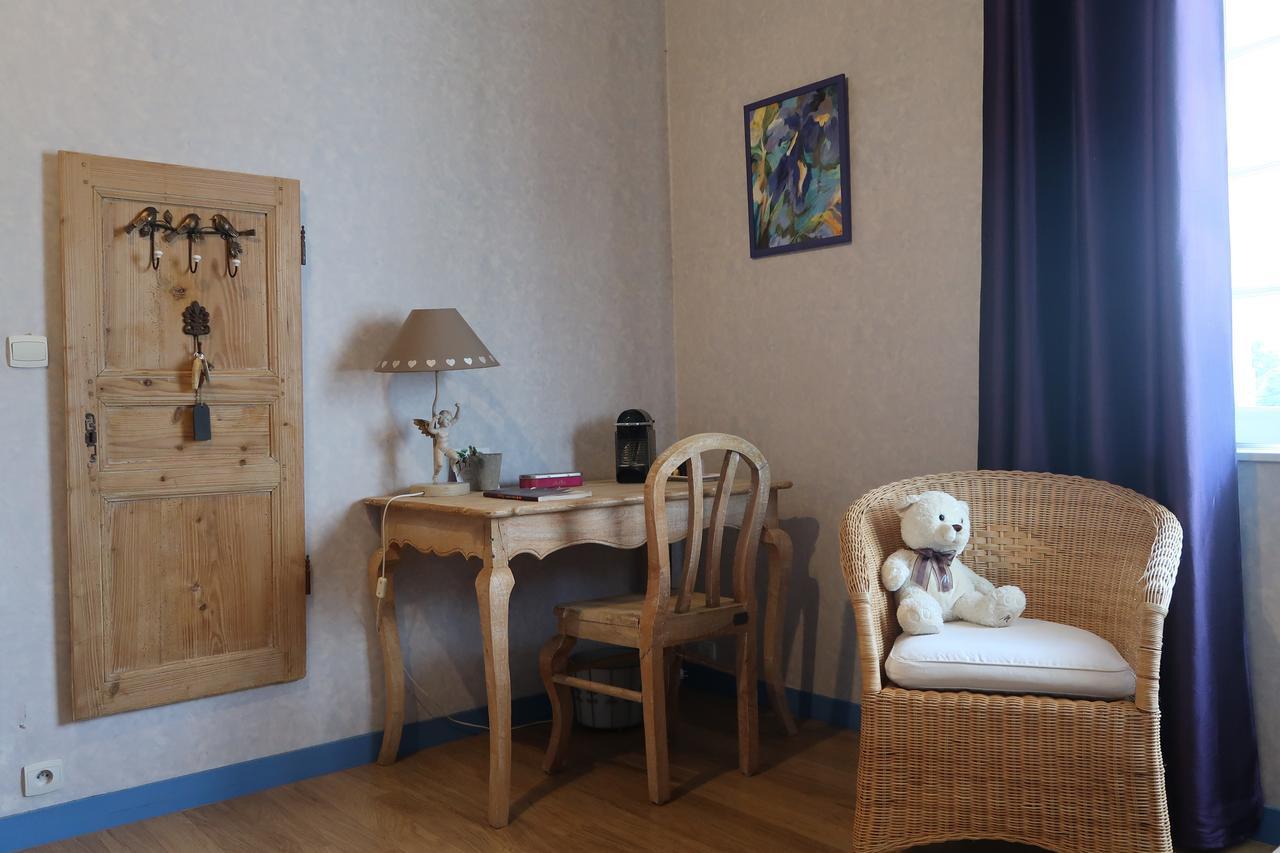 Bed and Breakfast Le Relais Du Grand Logis Civrieux Экстерьер фото